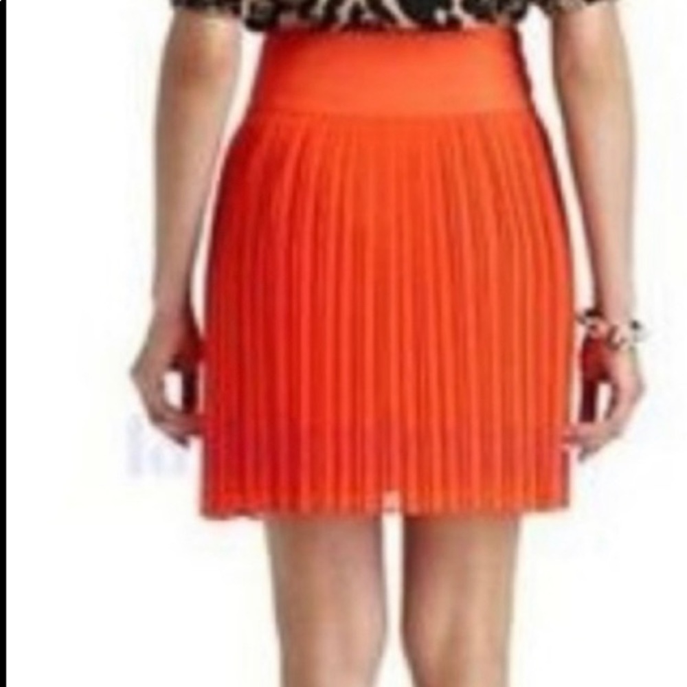 New Ann Taylor Loft pleated skirt